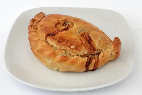 Becws Islyn Bakery photo 3